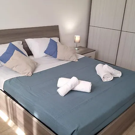 Nettuno Centrale Apartamento